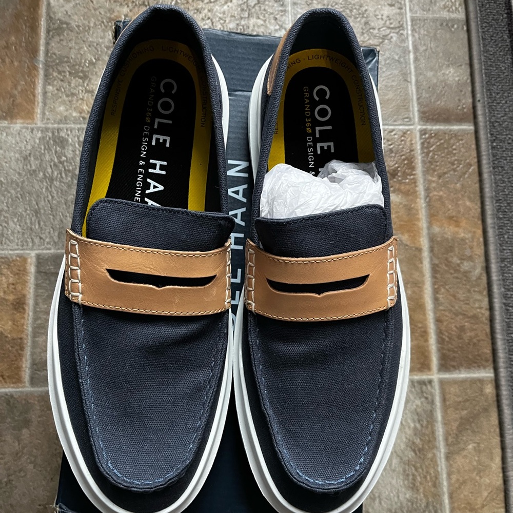 Cole Haan Men's GrandPro Rally Dark Blue Boat Shoe Loafers - Size 8